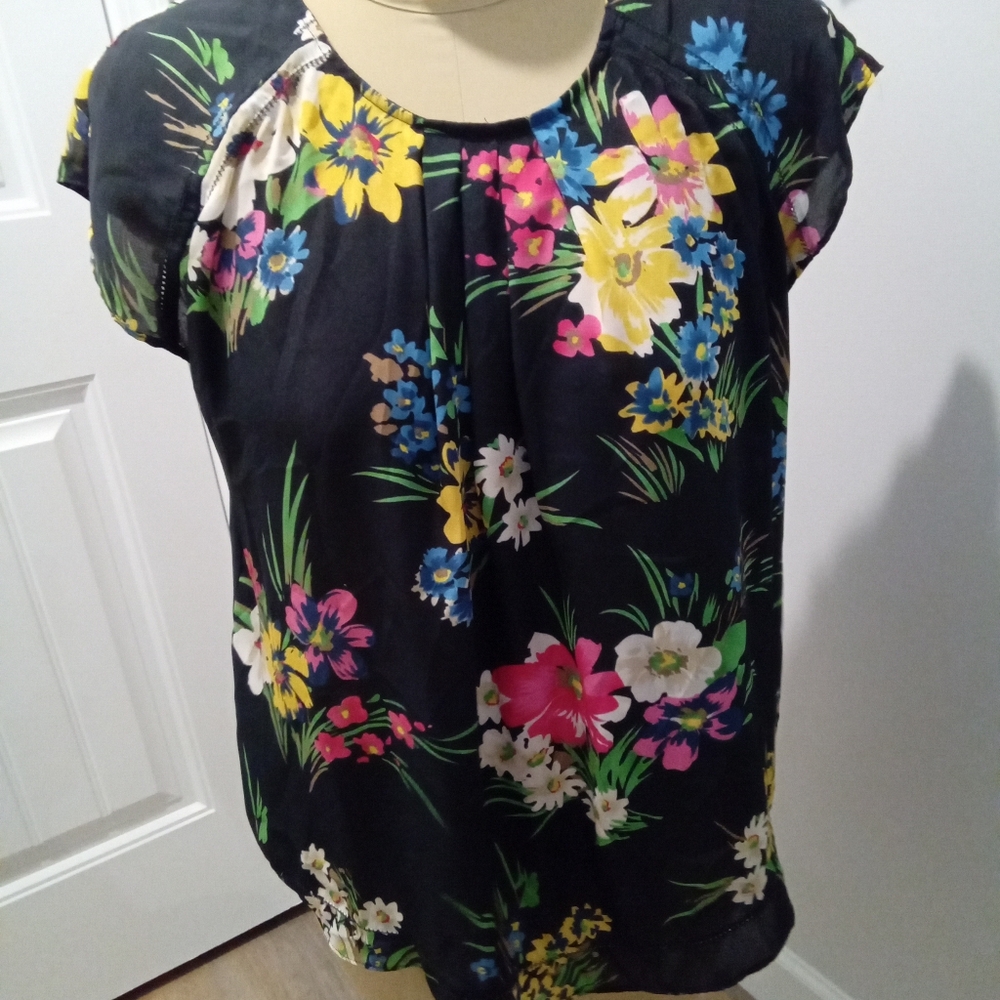 2-$10... Rafaella Plus Size 2X Floral Short Sleeve Blouse